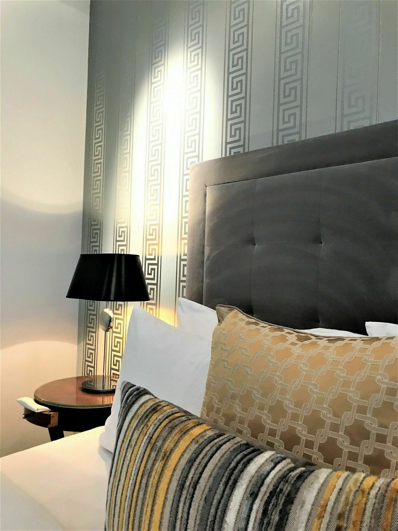 Mondrian Luxury Suites & Apartments Krakow Old Town Екстер'єр фото