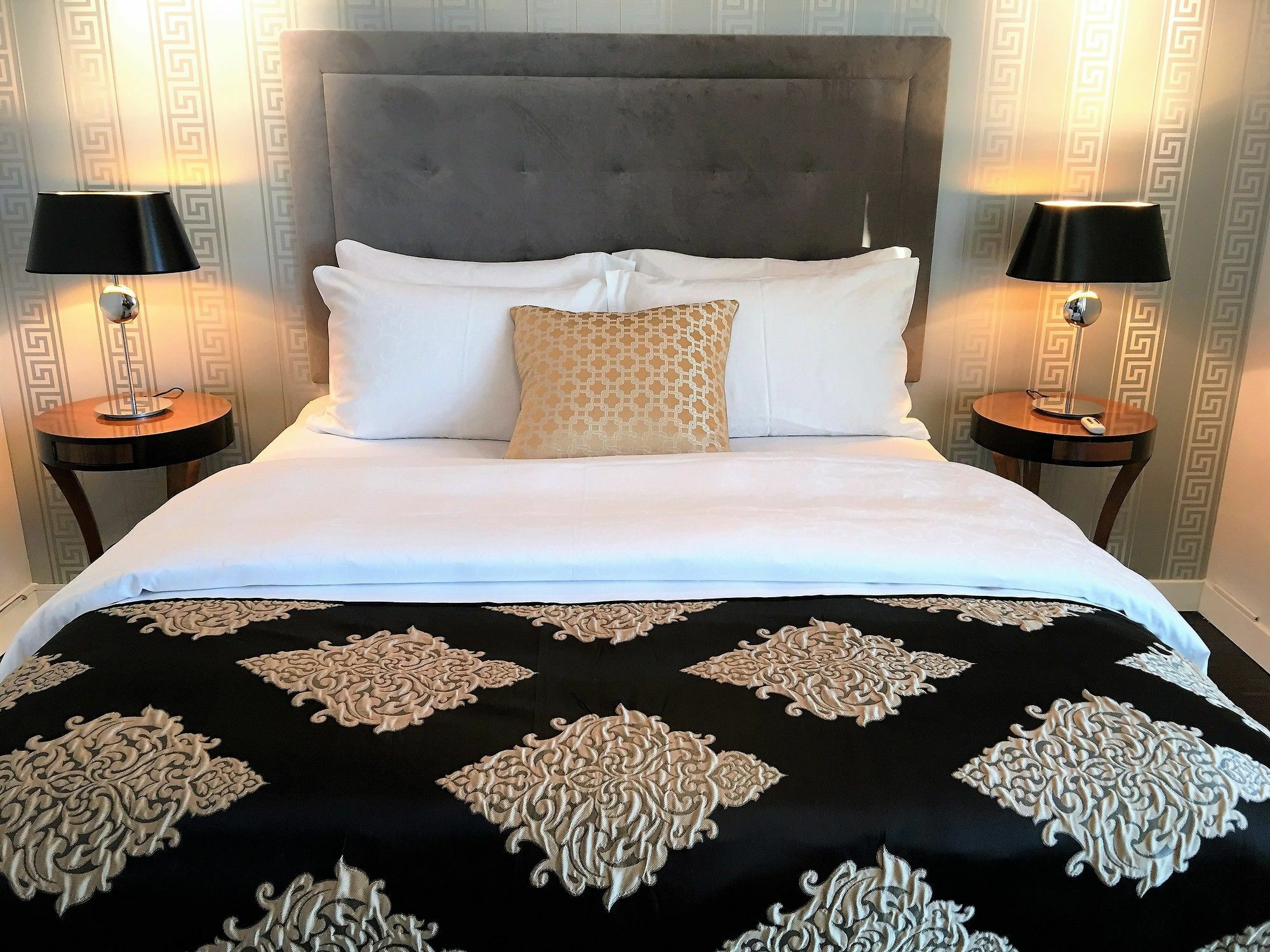 Mondrian Luxury Suites & Apartments Krakow Old Town Екстер'єр фото